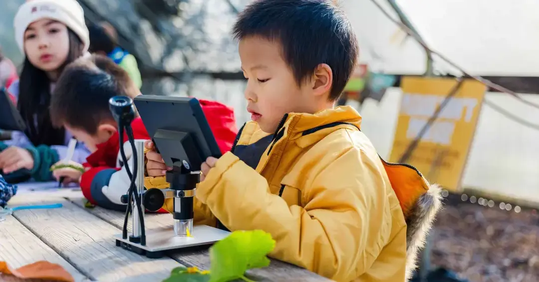 Student using tablet for school work